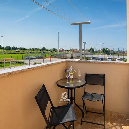 Apartment Spacious With Bubble Bath And Garden *