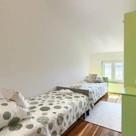 Apartment Spacious With Bubble Bath And Garden